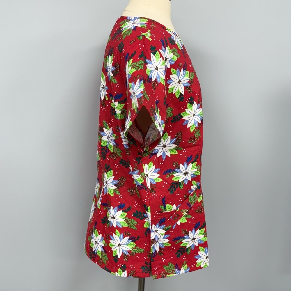 NWT Buttersoft Winter Floral Scrub Top L Red Christmas Poinsettia Scrub Uniform - Picture 3 of 6